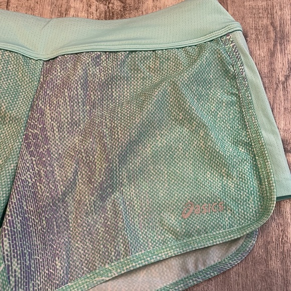 ASICS running shorts size small - Picture 2 of 5